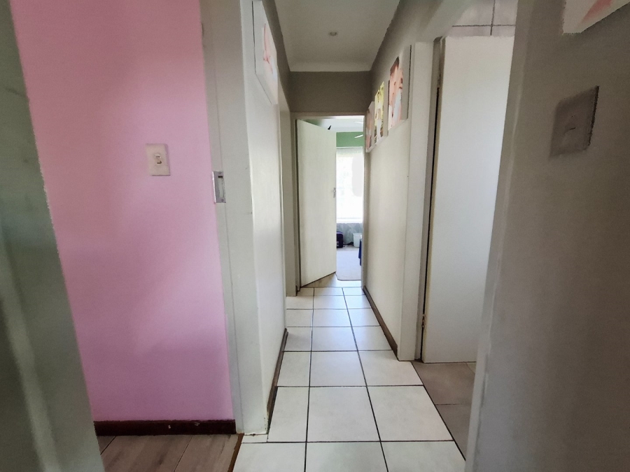 4 Bedroom Property for Sale in Pellissier Free State